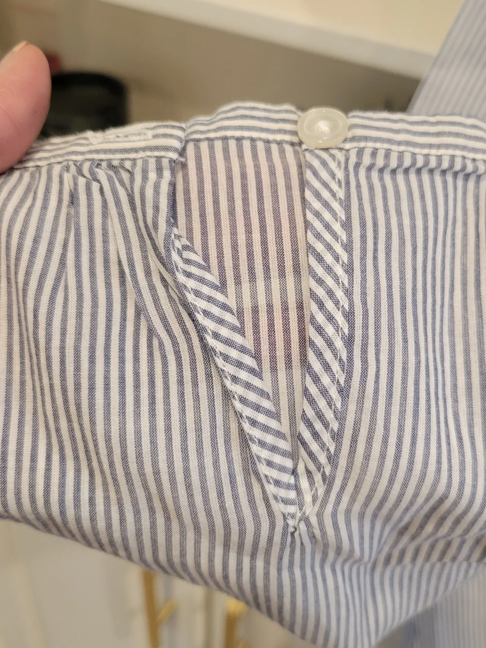 Eddie Bauer Blue and White Striped Women's Pullover Blouse - Picture 6 of 6